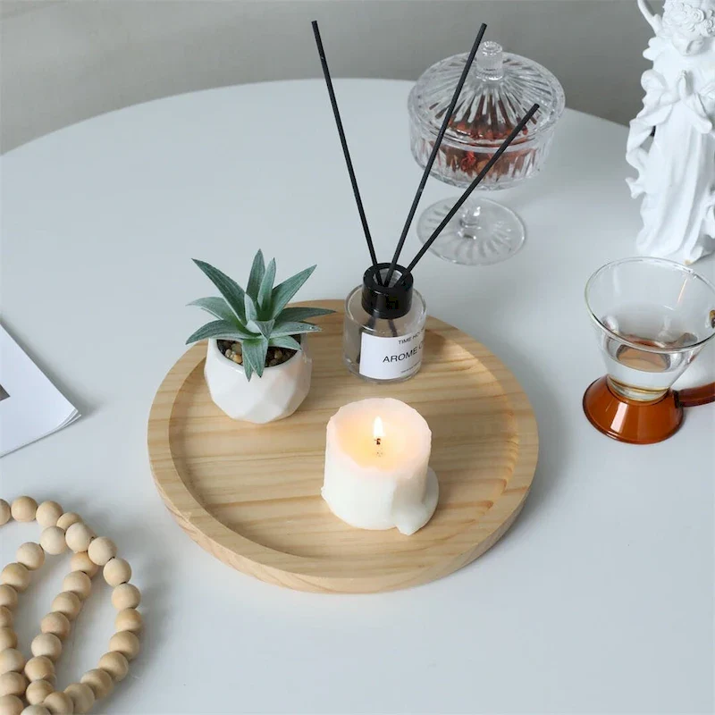 Kishen Ridge Round Natural Wood Glossy Tray
